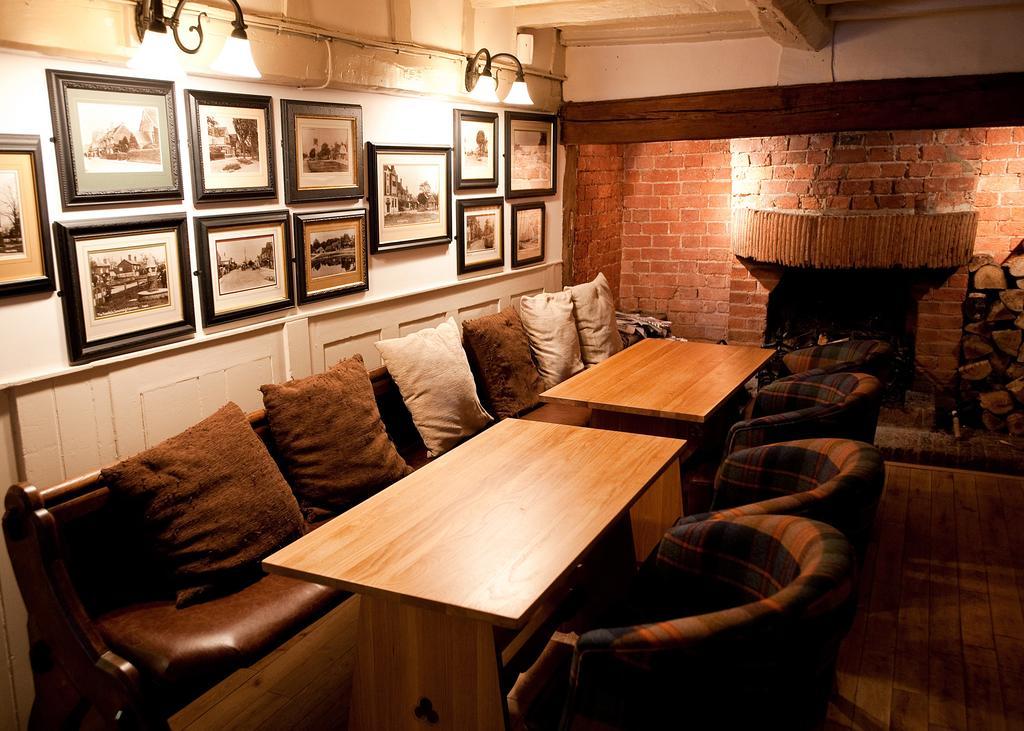 The Richard Onslow Cranleigh Exterior foto